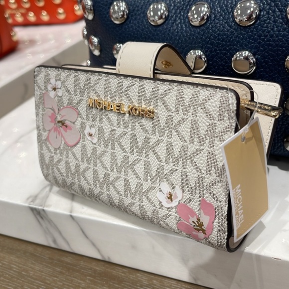 Michael Kors JST Md Floral Embellished Signature Logo Bi-fold Wallet Bifold ZP - Picture 7 of 16